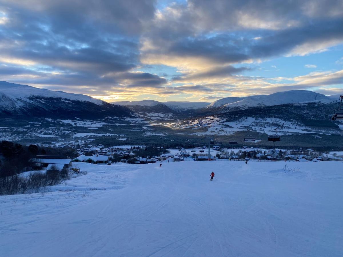 Vangslia, Oppdal. Lekker Leilighet Med Ski Inn/Ski Ut ภายนอก รูปภาพ